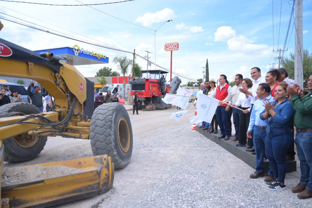 Lerdo entrega cárcamo pluvial y arranca obra de pavimentación. | Foto tomada de: www.facebook.com/SusyTorrecillasS