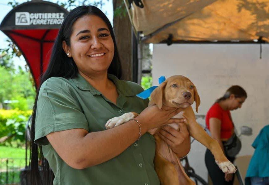 Lerdo suma desparasitación de mascotas a su jornada de adopción. | Foto: Luis Alatorre.