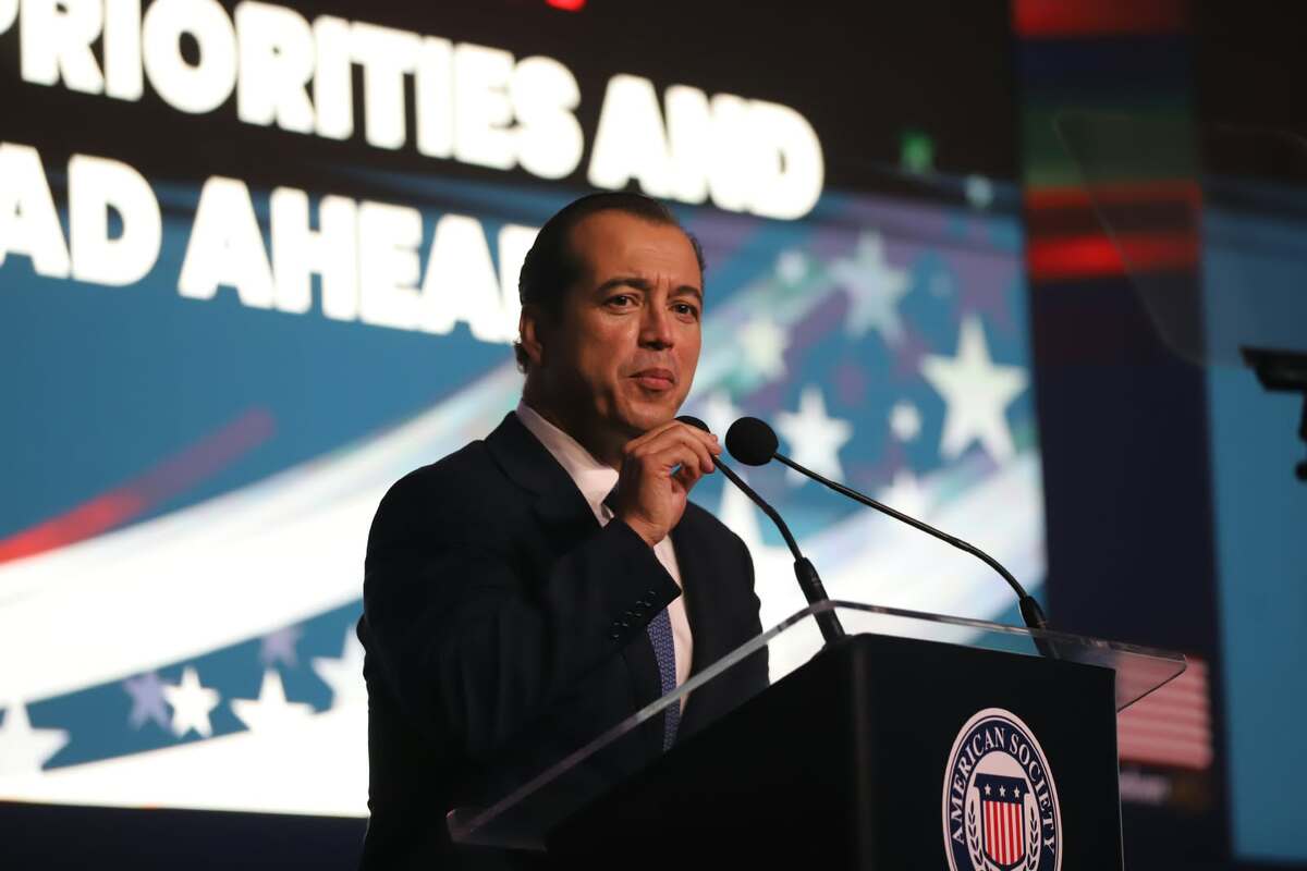 El subsecretario de Comercio Exterior, Luis Rosendo Gutiérrez, atendió a medios durante la Quinta Convención Binacional de la American Society.