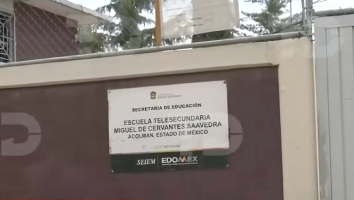La telesecundaria en San Miguel Totolcingo fue desalojada tras la muerte del estudiante. | Foto: TD