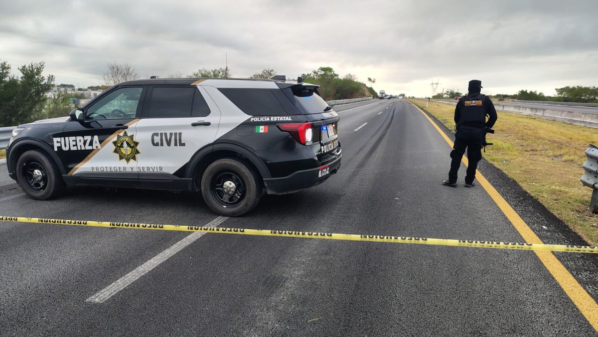 Autoridades procedieron al cierre total de los carriles en el sentido hacia el poniente. Agustín Martínez
