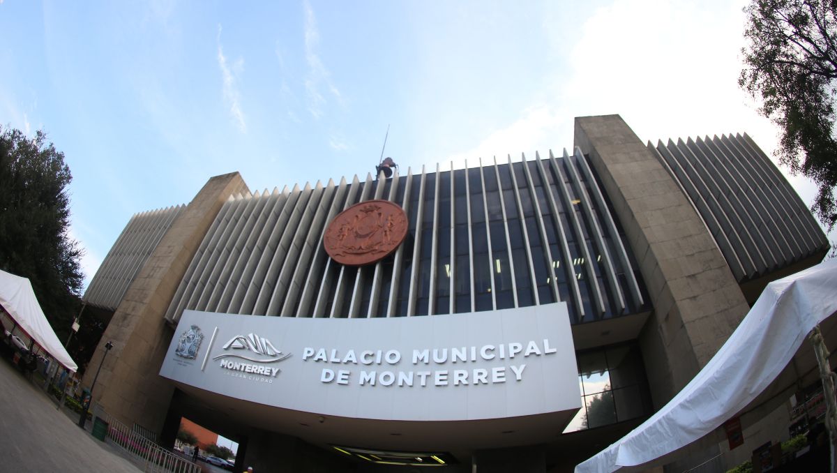 El contenedor está sellado bajo la Plaza Zaragoza, la cual guarda objetos de 1946 y 1996 que volverán a ver la luz en 2046. Jorge López