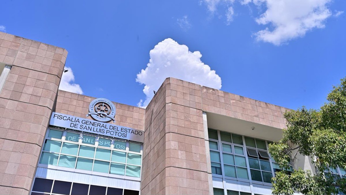 La fiscalía inició una carpeta de investigación para esclarecer la causa del deceso | Foto: Redes sociales @FiscalíaSLP