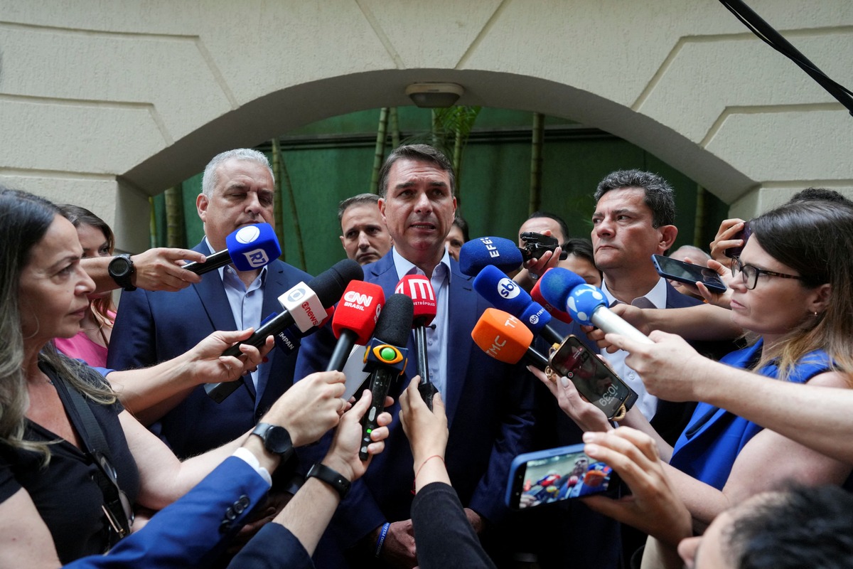 Flavio Bolsonaro y Lula da Silva se mantienen en empate técnico, según los sondeos | REUTERS/Alexandre Meneghini
