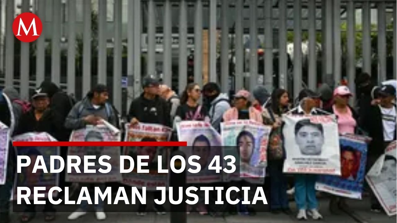 Padres de los 43 normalistas de Ayotzinapa retornan a Suprema Corte sin respuestas