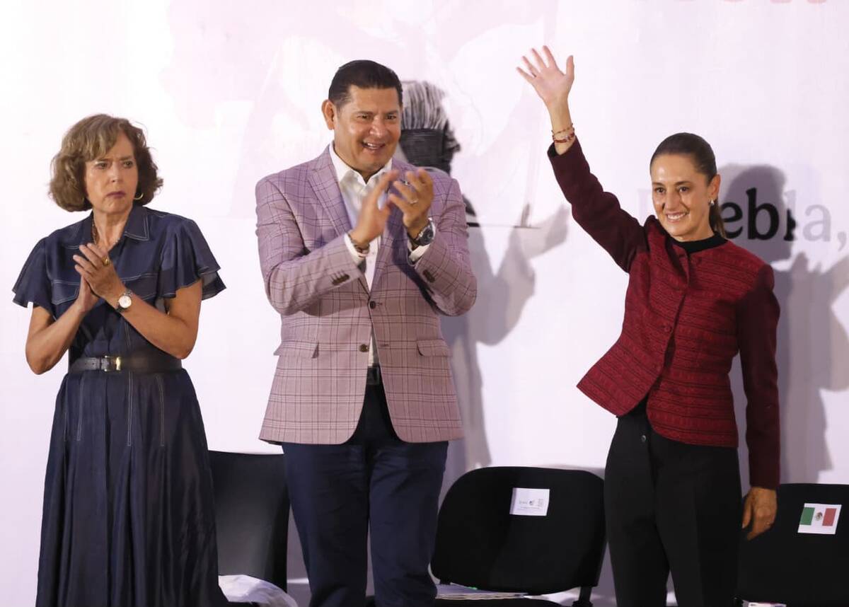 La presidenta Claudia Sheinbaum Pardo y el gobernador Alejandro Armenta Mier encabezaron la Asamblea Informativa "Honestidad y Resultados"