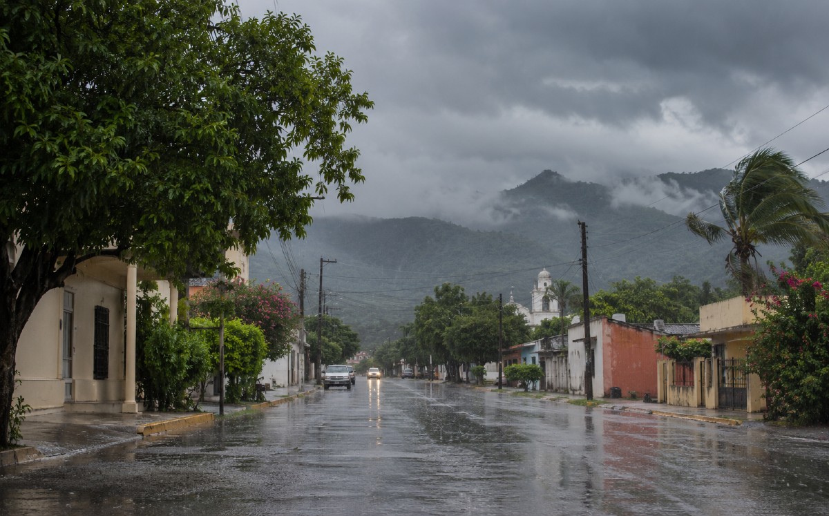 Chubascos y actividad eléctrica marcarán el clima en Tamaulipas. | Milenio IA