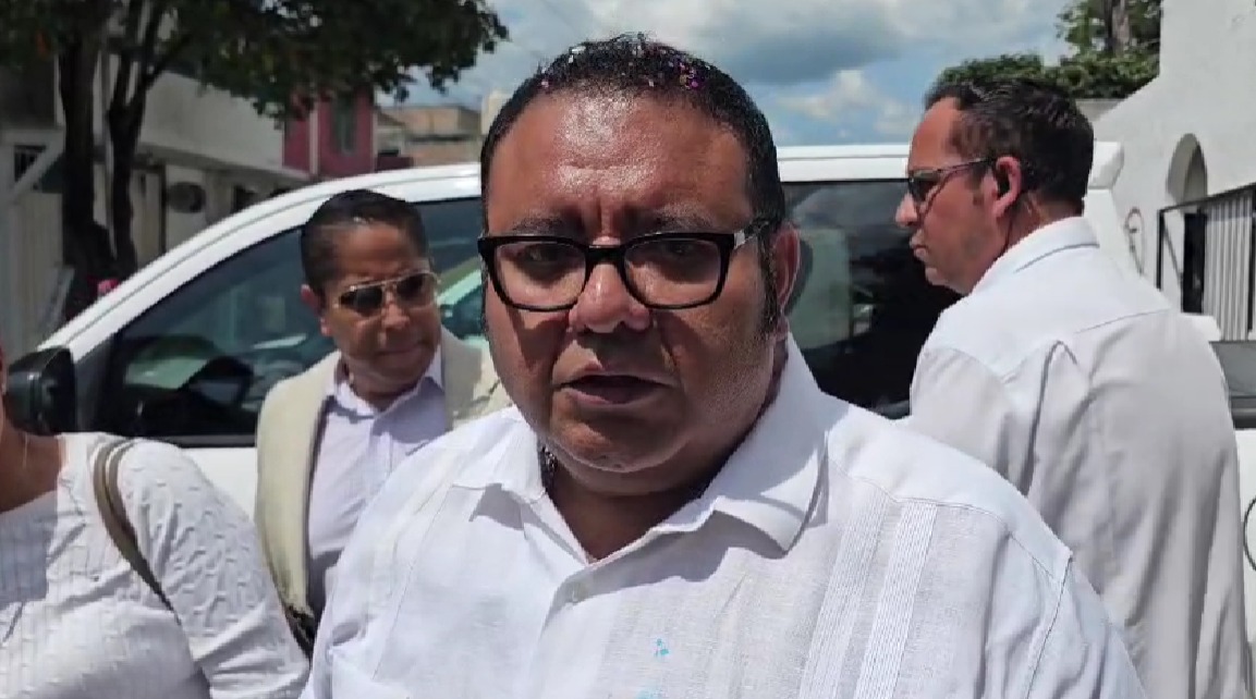 Las corporaciones mantienen el despliegue en la zona serrana para tratar de localizar a las ocho personas sanas y salvas. (Foto: especial)
