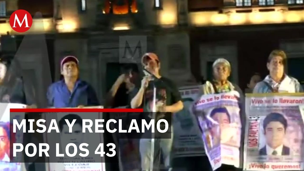 Familiares de los 43 normalistas de Ayotzinapa exigen respuestas a 12 años