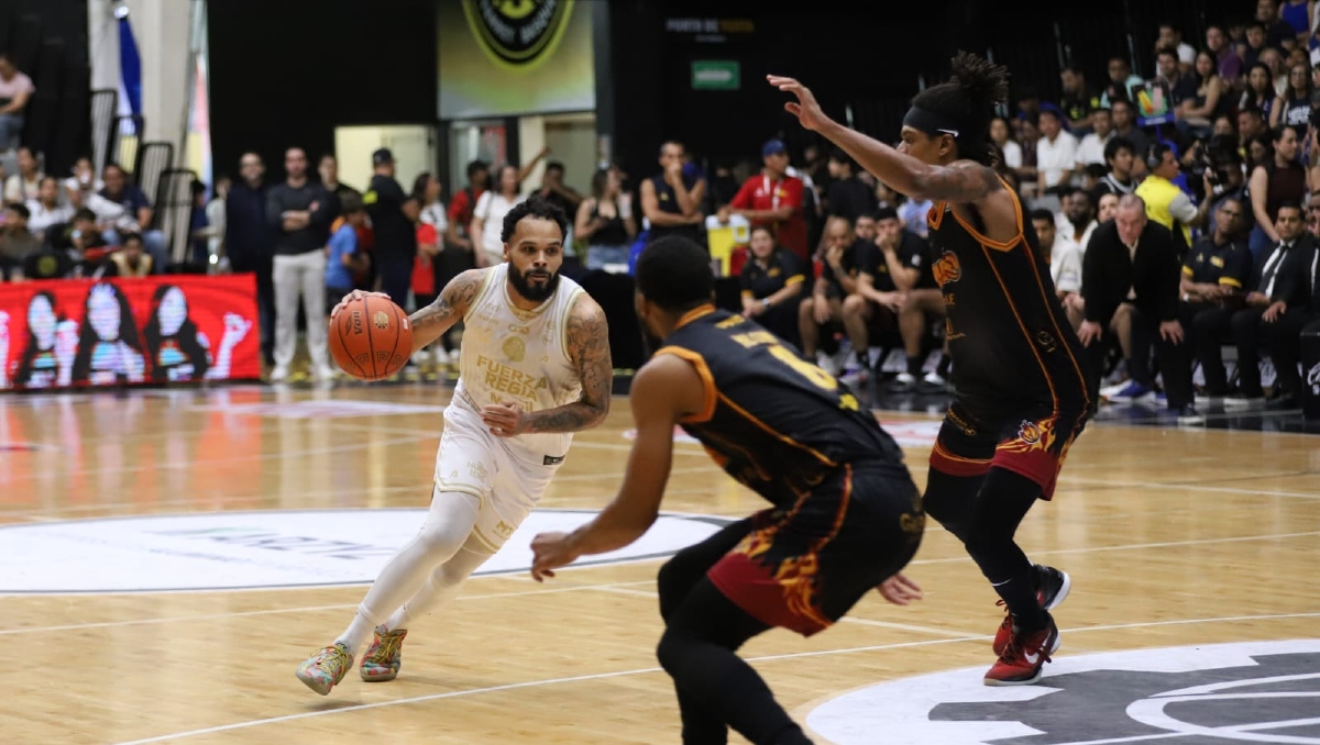 Fuerza Regia derrota a El Calor de Cancún para cerrar las series de local en la temporada regular (Luis Guerra)