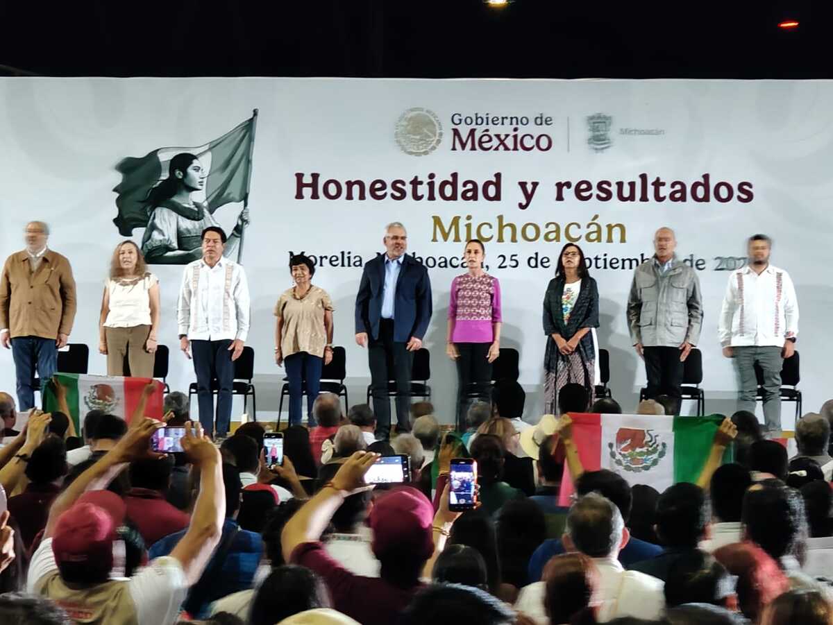 La mandataria afirmó que los programas sociales son un derecho constitucional del pueblo. | Foto: Elizabeth Guzmán