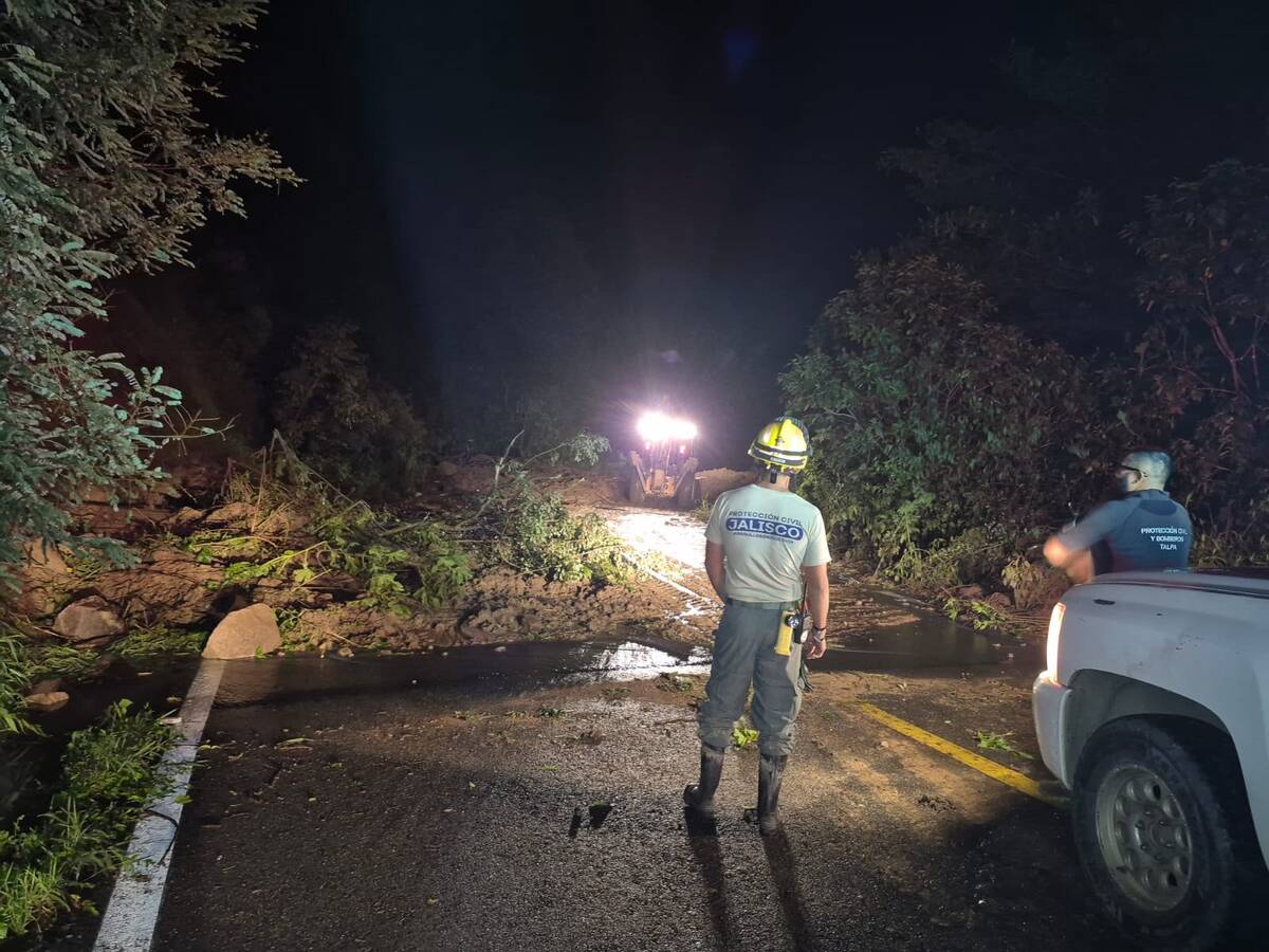 Afectaciones por lluvias en Talpa de Allende. (Cortesía PC Jalisco)
