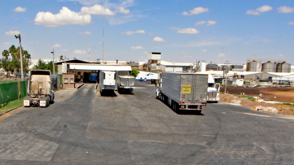 Acuerdan plan contra malos olores de Pilgrim’s en Gómez Palacio.| Roberto Aamaya.