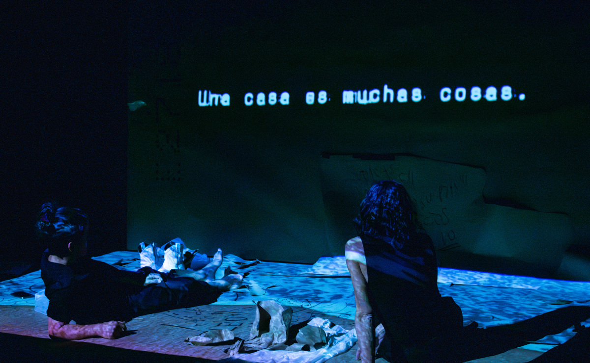 'Lejos de casa' aborda la búsqueda de la identidad fuera del país de origen. (Cortesía: Museo Universitario del Chopo)