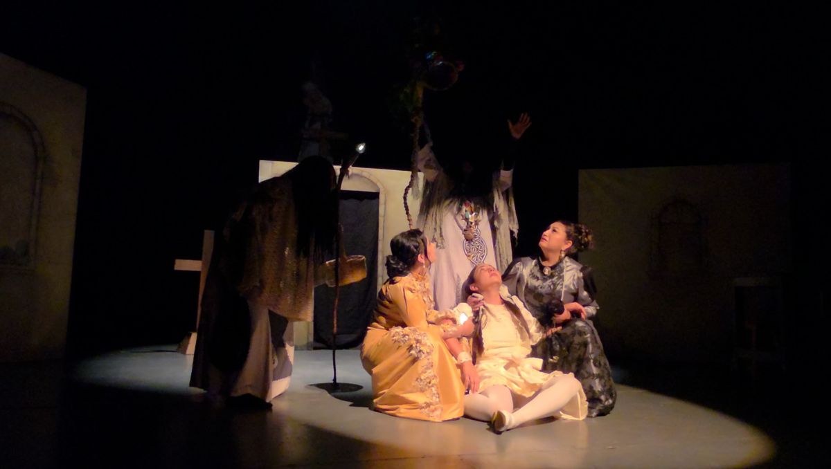 La obra “La Sepultada” lleva el misterio y el terror al teatro regio | Ángel Martínez