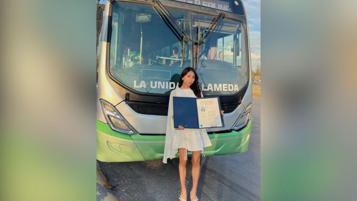 Arlet Rodríguez compartió su fotografía con el camión de la Ruta 232. | Especial