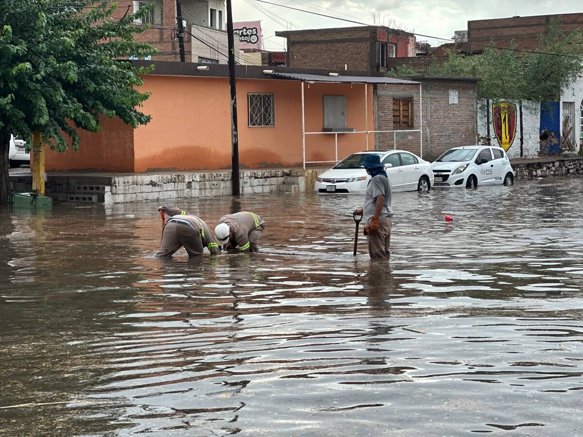 Las fallas en el suministro de luz mantienen fuera de operación diversos cárcamos pluviales y bombas de agua. (Cortesía Simas)