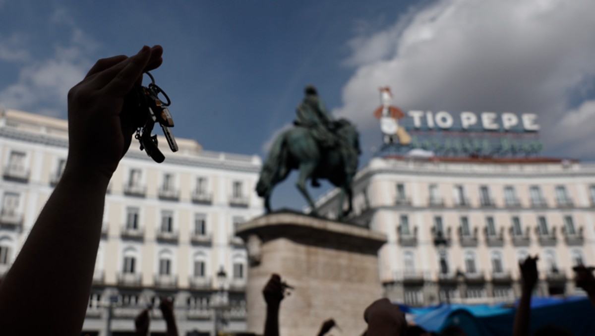 Manifestantes se han reunido en varios puntos de España para protestar contra el desahucio a Maricarmen | Foto: EFE