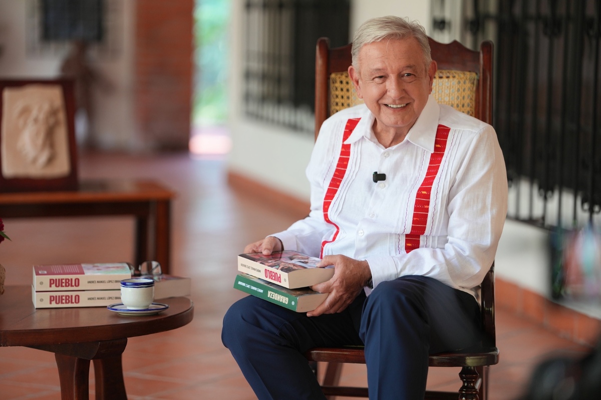 AMLO habla a través de redes sociales | Especial