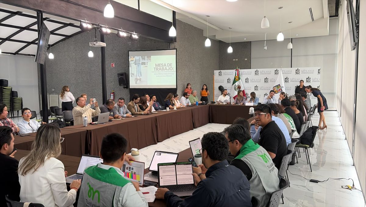 Buscan evitar percances y proteger banquetas para peatones | Kevin Recio