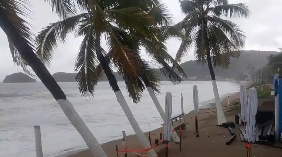Continuarán los efectos  del huracán Rachel en las costas de Jalisco. (Cortesía PC Jalisco)