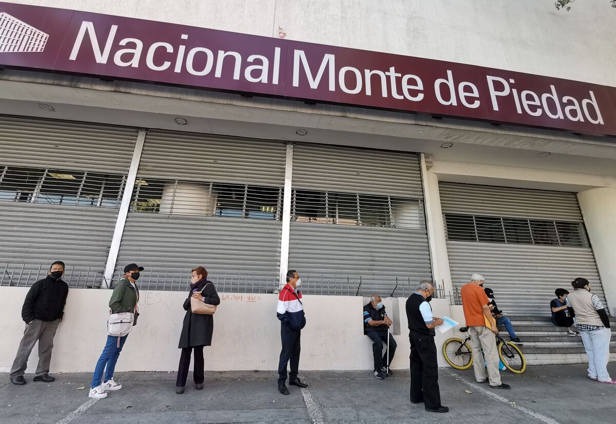 Nacional Monte de Piedad reabrirá sus puertas tras casi un año de huelga. | Foto: Cuartoscuro