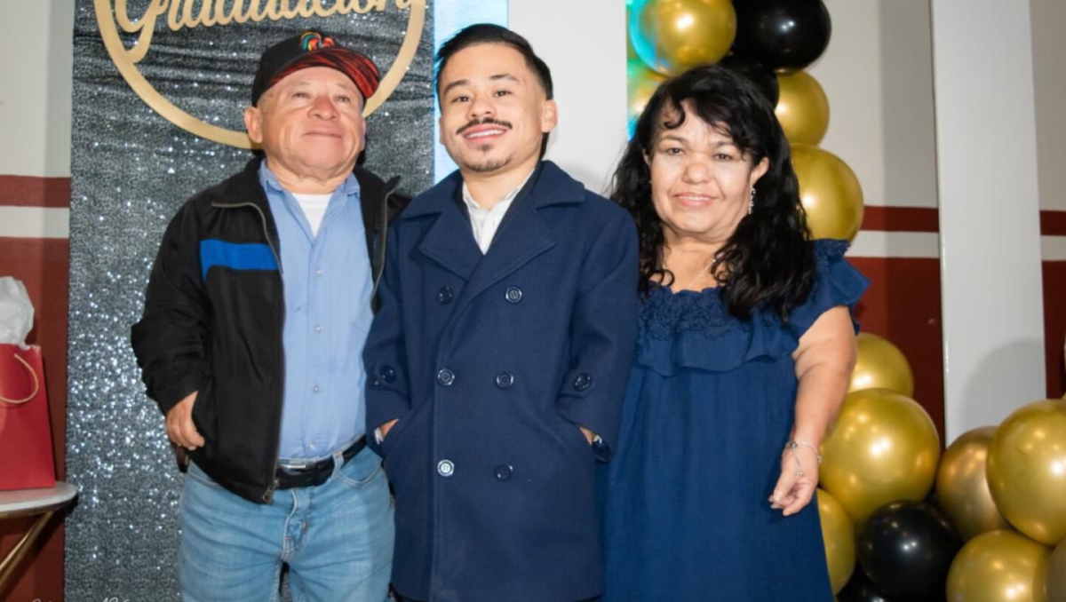 ¿Quiénes son los papás de Abelito? Ellos son Cristina Romero y Abel Sáenz (Foto: Especial)