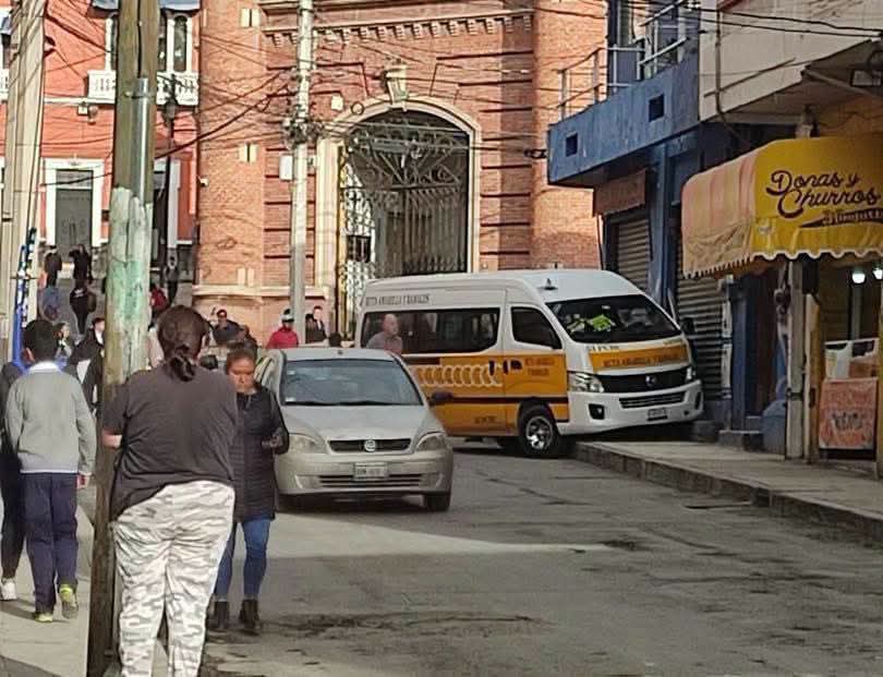 Transporte público atropella a mujer en el centro de Pachuca. (Cortesía)