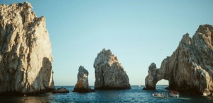 Descubre cómo Los Cabos y Aspen se transforman de destinos vacacionales a verdaderos hogares para familias mexicanas que buscan acumular rutinas y recuerdos.