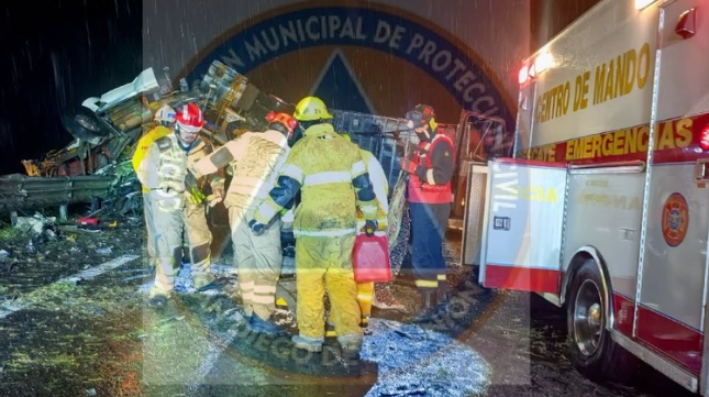 Accidente en la carretera Querétaro-San Luis Potosí, a la altura de San Diego de la Unión. | Coordinación Municipal de Protección Civil