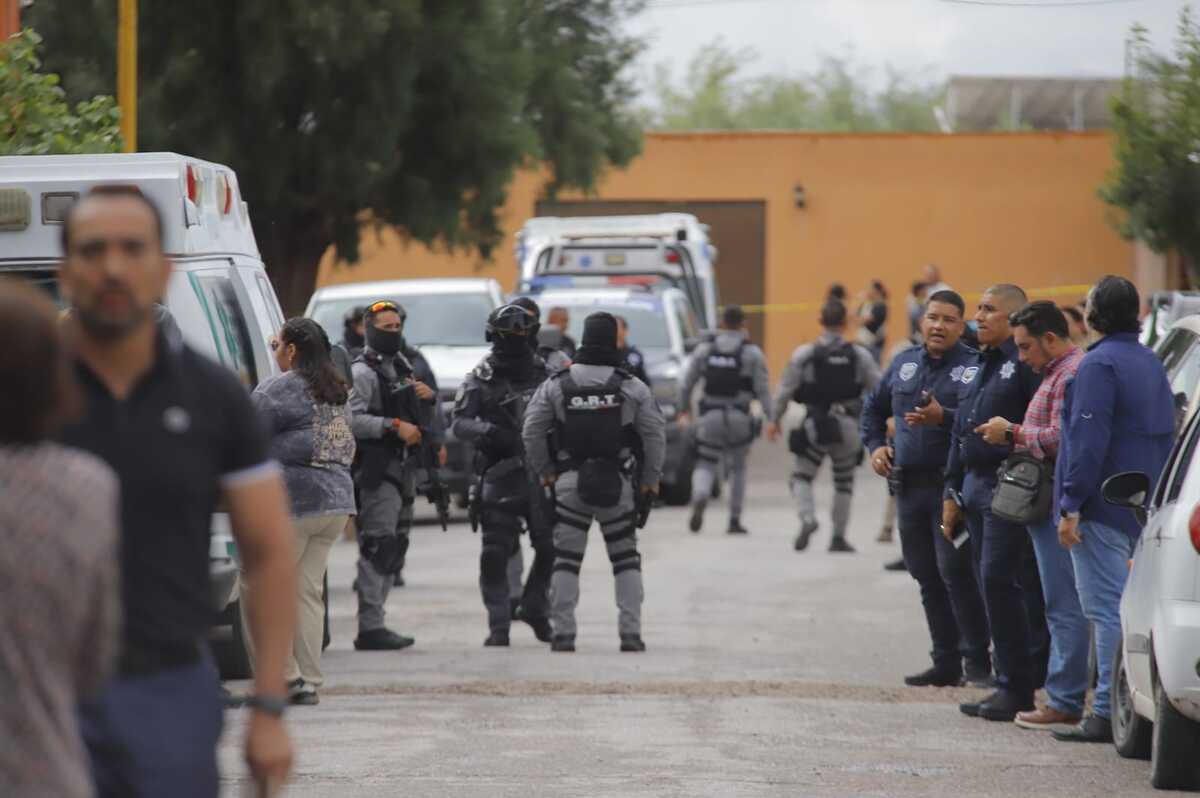 Ataque en secundaria de Torreón dejó a la subdirectora muerta y heridos, los agresores están detenidos. (Manuel Guadarrama)