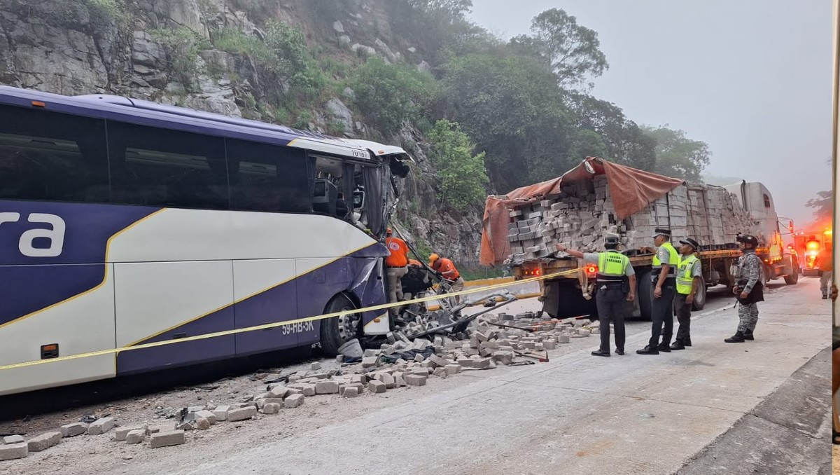 Choque en Autopista del Sol. | Foto: Especial