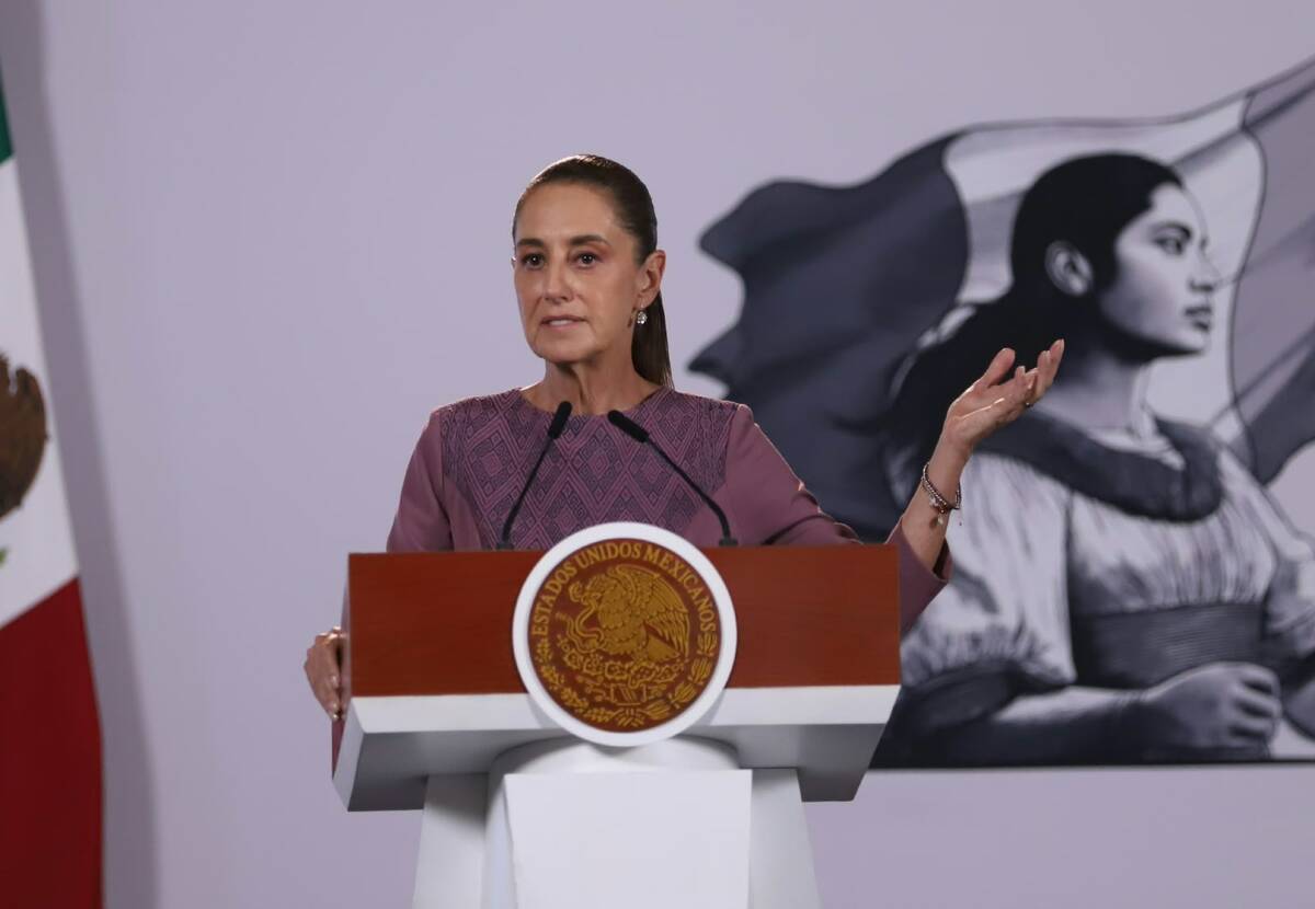 Claudia Sheinbaum condena violencia tras decapitación de estatua de Felipe Calderón| Javier Ríos