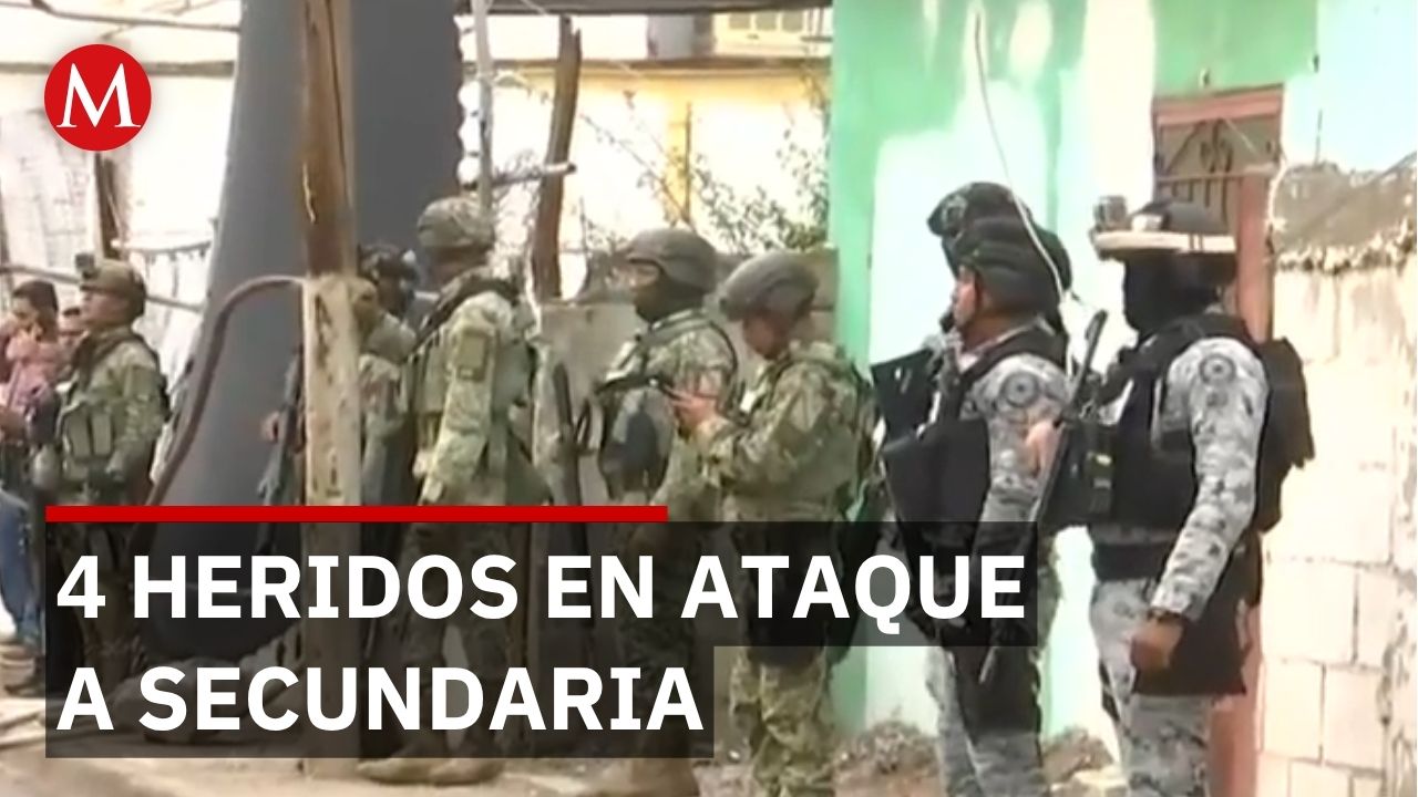 Director y subdirectora heridos en ataque con machetes y explosivos en secundaria de Torreón