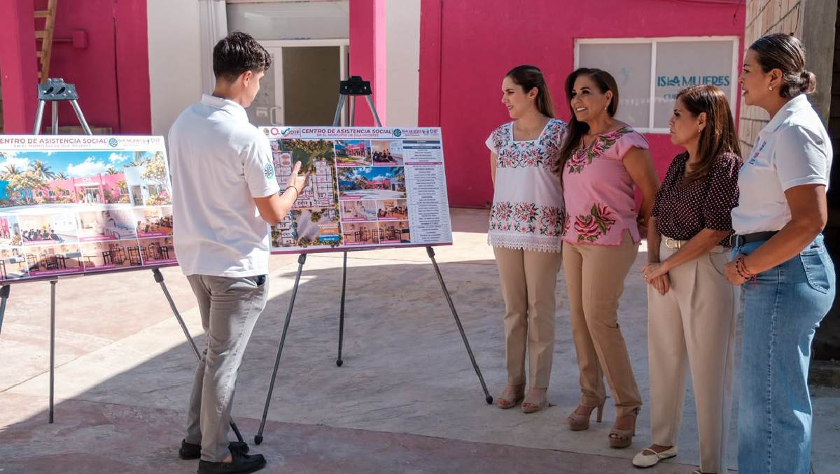 Mara Lezama y Verónica Lezama durante el inicio de los trabajos del Centro de Asistencia Social en Isla Mujeres. | Especial