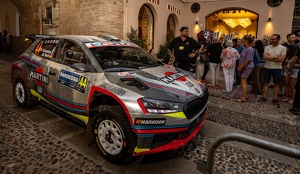 Miguel Granados y su navegante Marc Martí comenzaron el WRC Rally Italia Sardegna con el liderato en busca del bicampeonato.