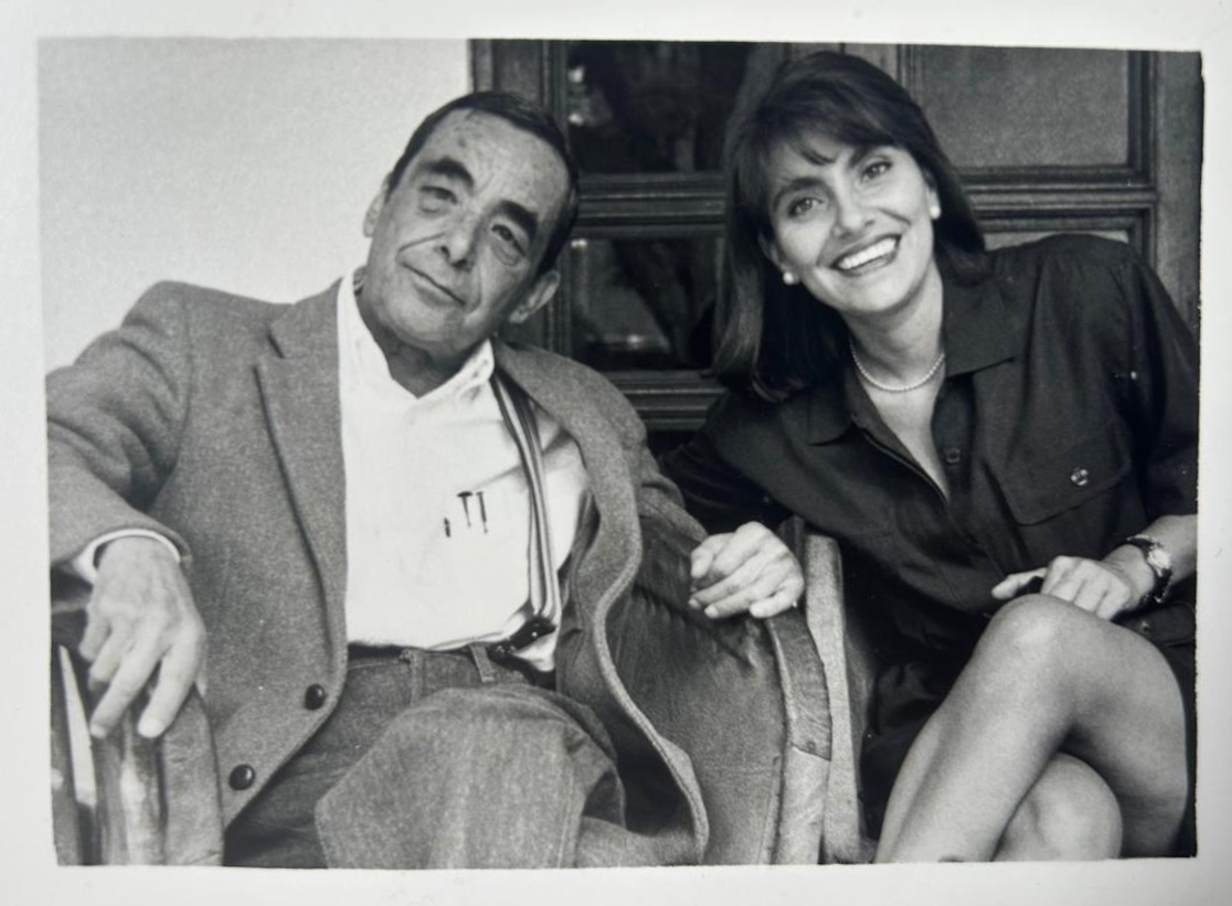 Salvador Elizondo y Pilar Jiménez en la casa del escritor en Coyoacán, verano 1992. (Cortesía Pilar Jiménez Trejo)