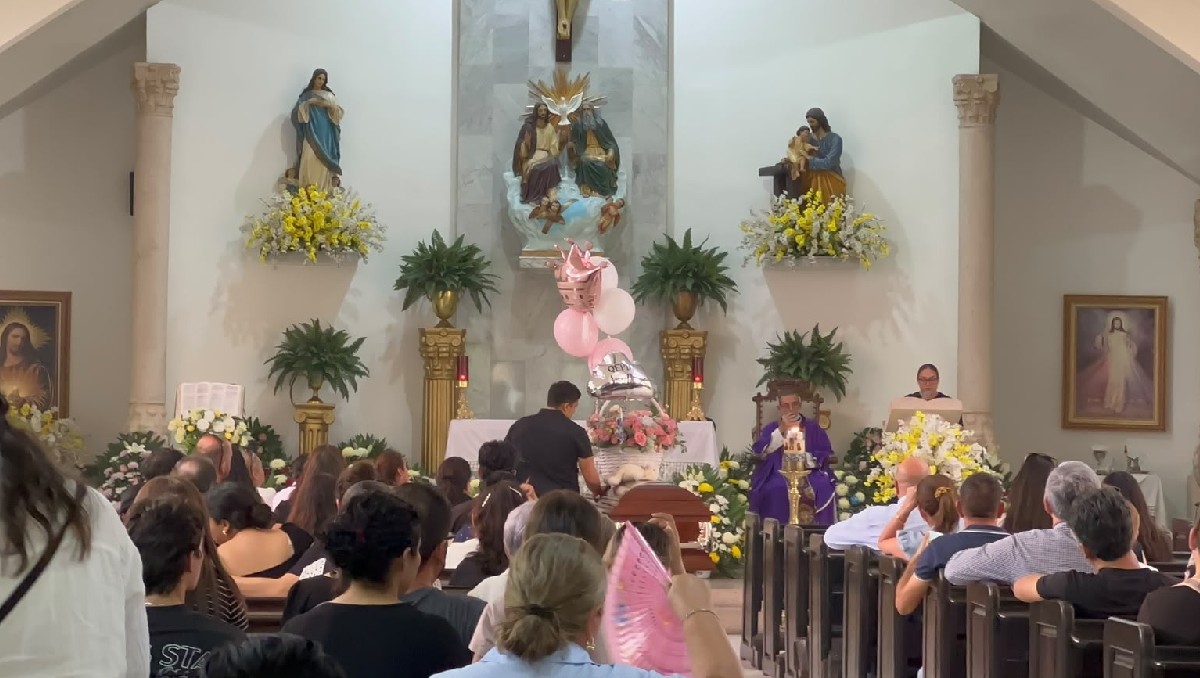 Se realizó una misa de cuerpo presente. | Especial