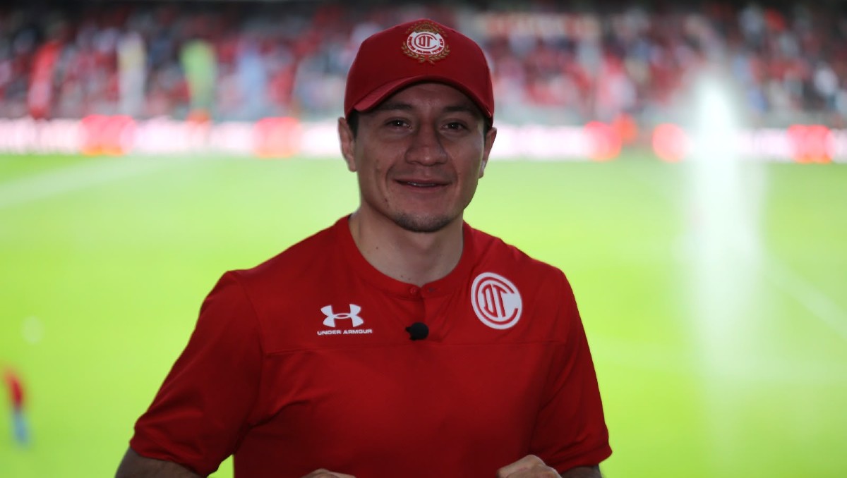William Zepeda inicia pláticas para que su primera defensa titular sea en el Estadio Nemesio Diez (Cortesía)