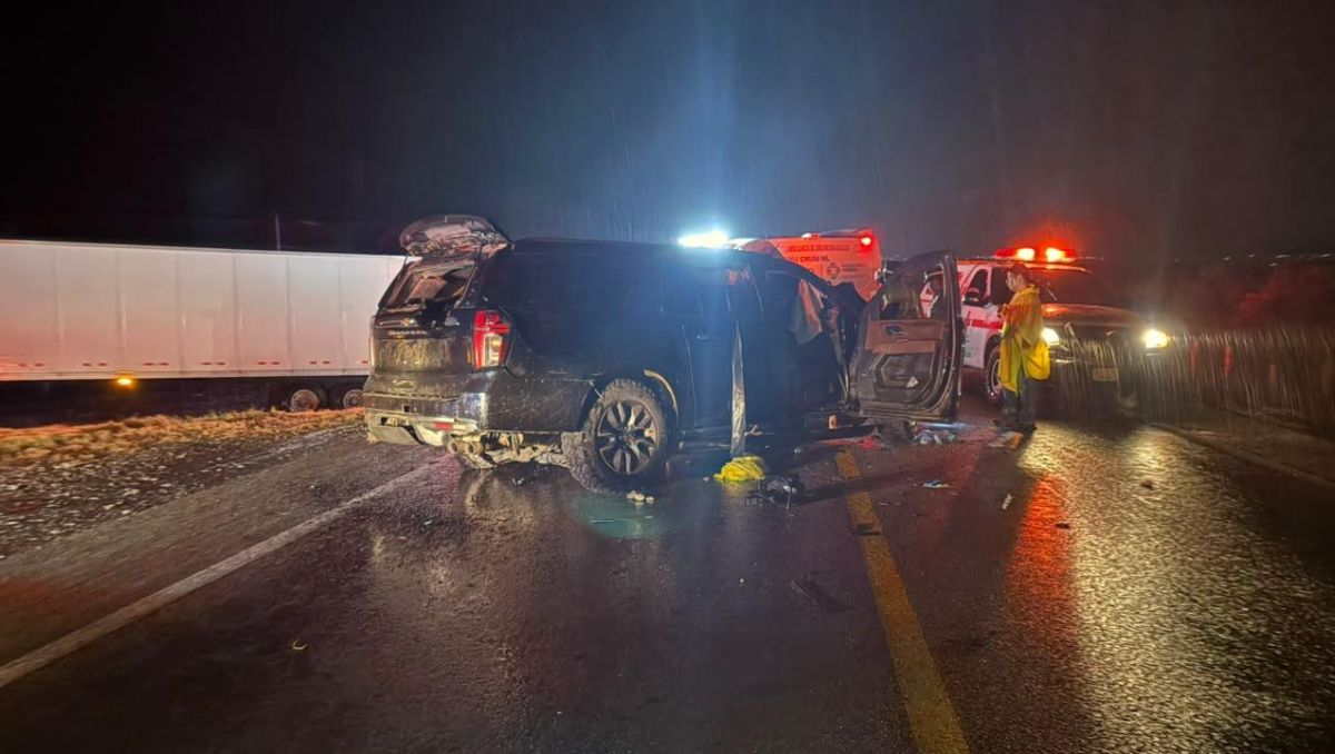 El choque se registró a la altura del kilómetro 90 de la autopista a Laredo. Especial