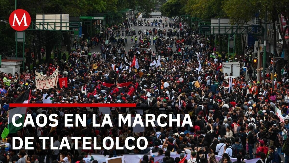Manifestación cierra Eje Central; 14 mil personas bloquean paso al Zócalo