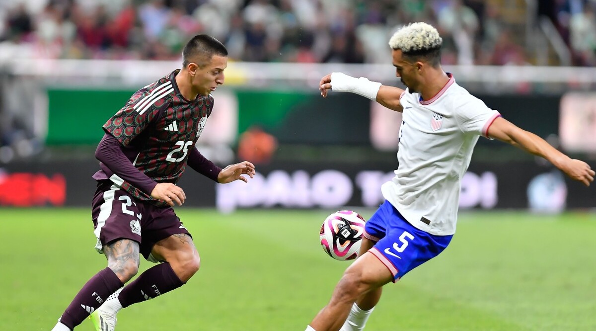México y Estados Unidos se enfrentan en un partido de preparación que no tiene nada de amistoso. (Mexsport)