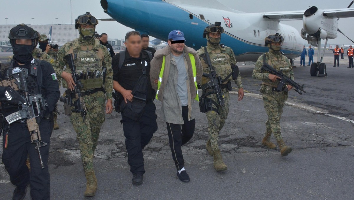 Miguel Ángel 'N' contaba con una orden de aprehensión en su contra. | Foto: Semar