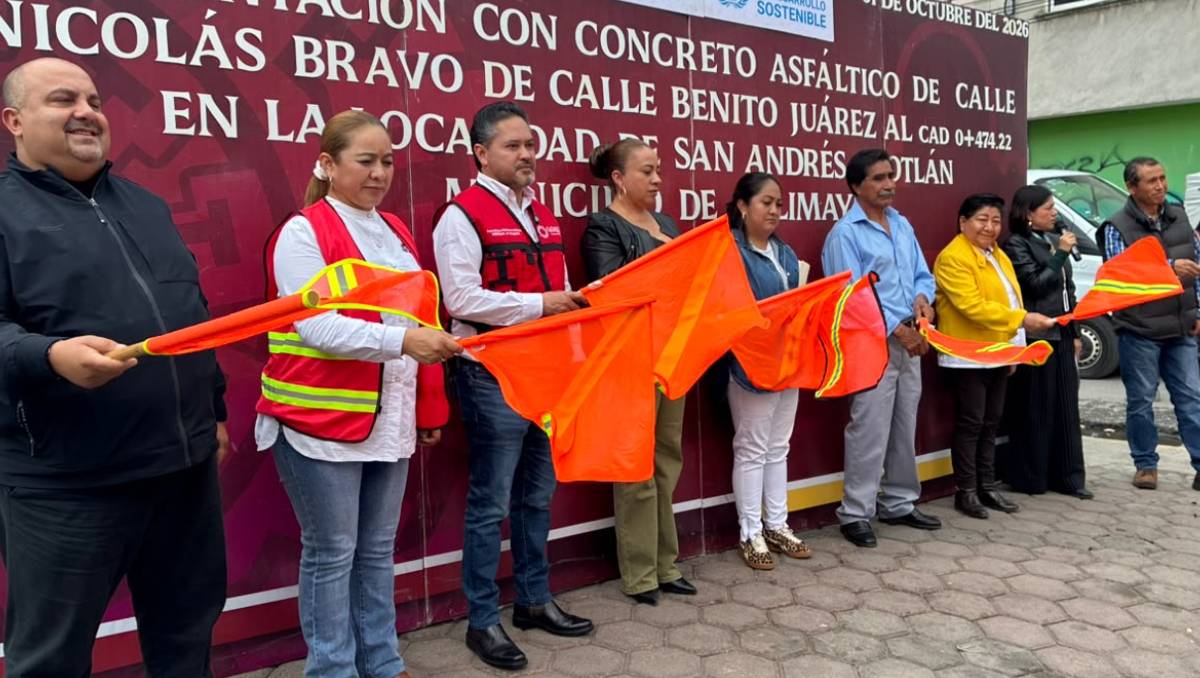 La obra en San Andrés Ocotlán contempla casi 500 metros de pavimentación y beneficiará directamente a 6 mil 465 habitantes. | Foto: Especial