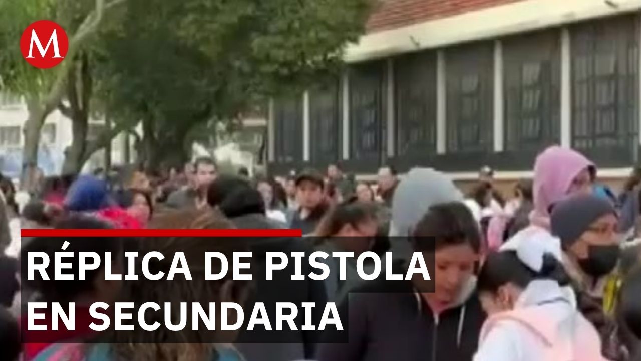 Réplica de pistola hallada en secundaria del Estado de México genera alarma