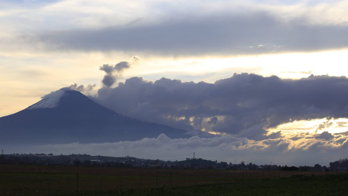 Volcán Popocatépetl hoy 2 octubre: erupciones y fumarolas en vivo | Andrés Lobato