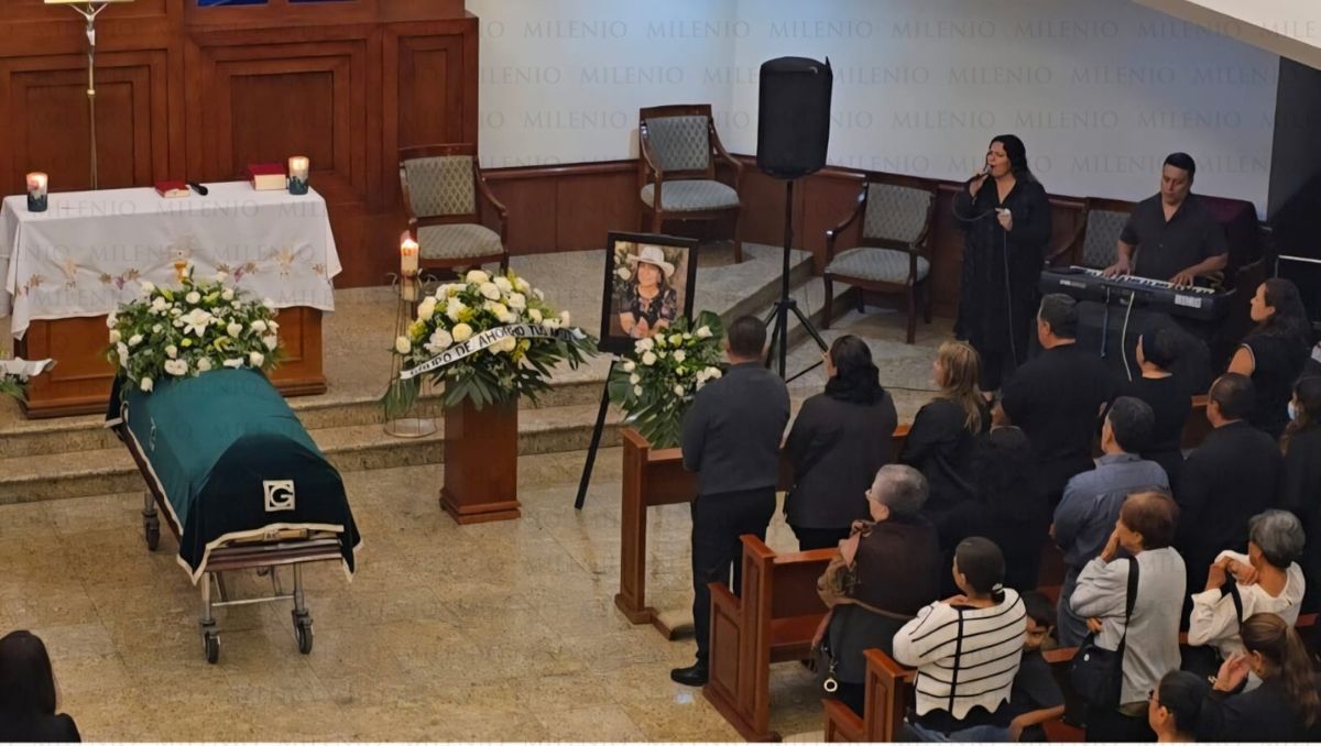 Familiares y amjigos se reunieron para darle el último adiós. | Foto: Sandra Gómez