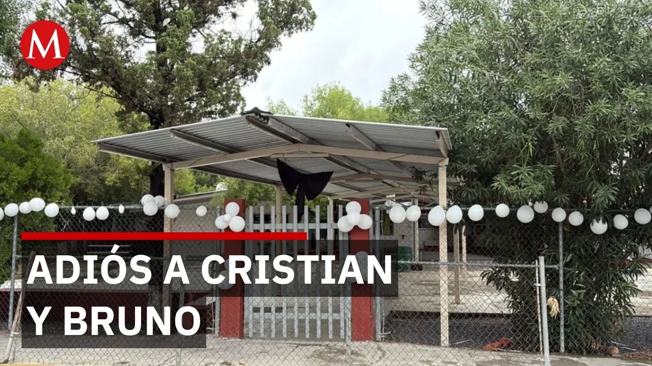 Con globos blancos, compañeros despiden a Cristian y Bruno en Montemorelos