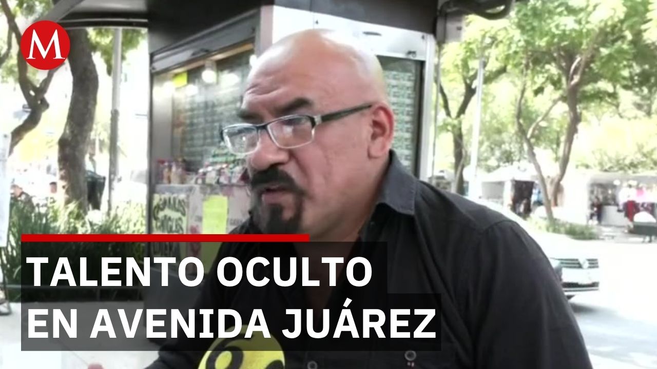 Rafael Segura crea esculturas de plastilina en 15 minutos en Avenida Juárez, CdMx