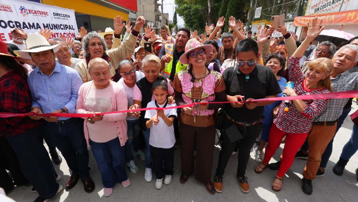 Azucena Cisneros rehabilita vía que tenía más de 10 años de abandono. | Foto: Cortesía.
